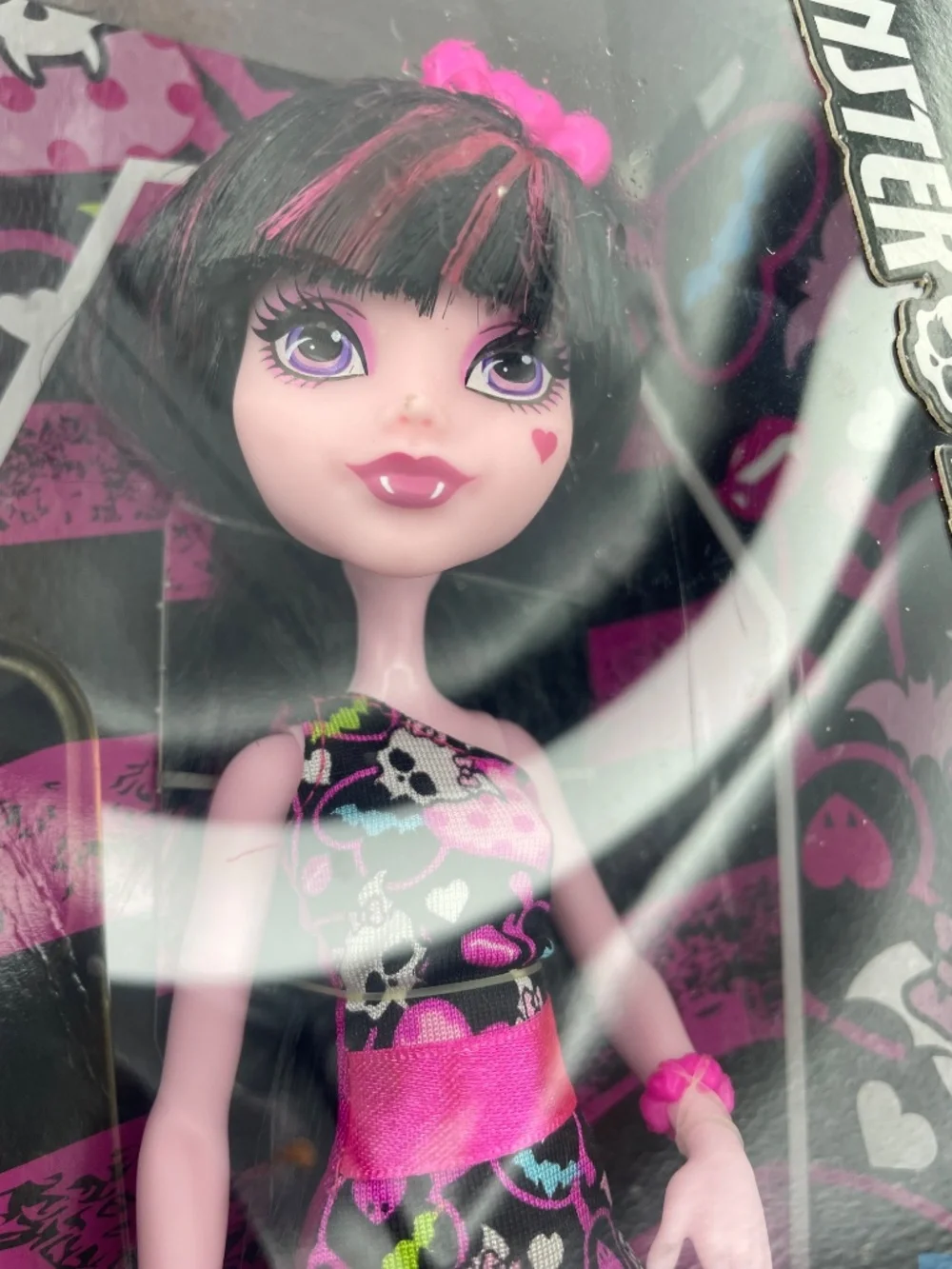 2015 Monster High DracuLaura doll- New